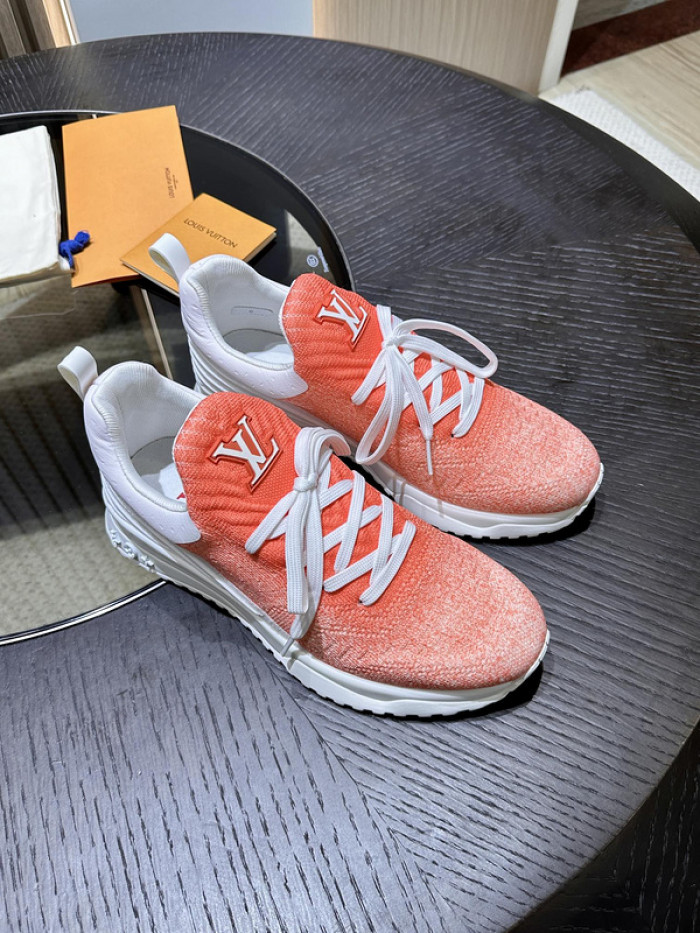 LV SNEAKER LV-000613