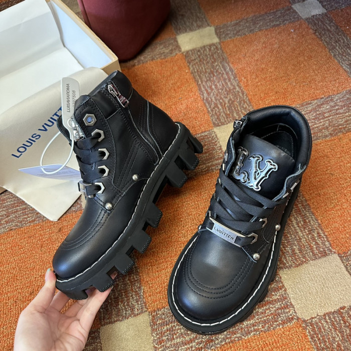 LV BOOTS L000030