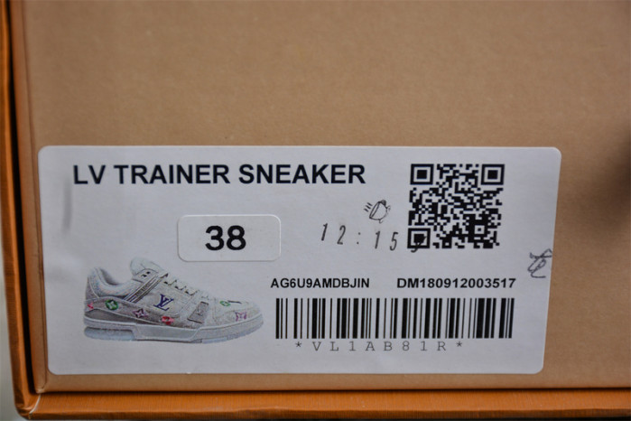 LV TRAINER SNEAKER LVT-000621