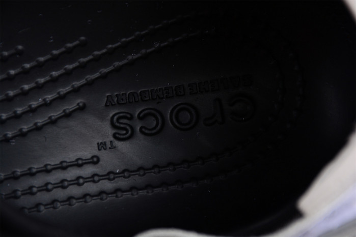 Cr*0*s x salehe bembury c00007