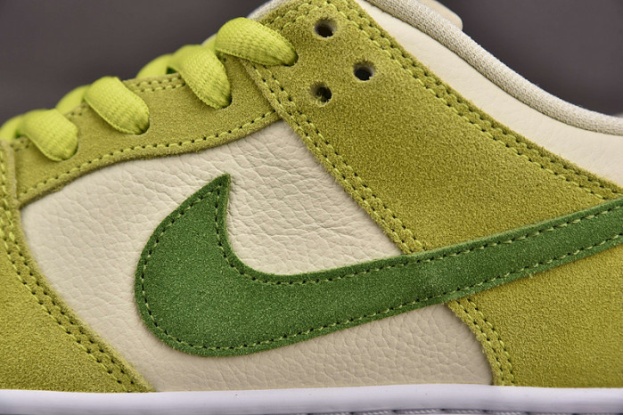 Nike SB Dunk Low Green Apple DM0807-300