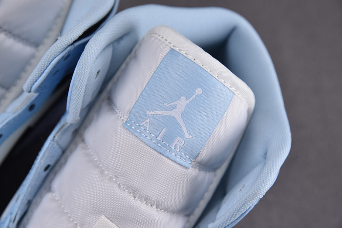 Jordan 1 Mid Ice Blue (GS) 555112-401