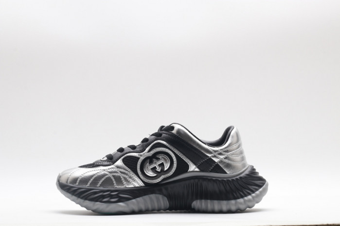 G*u*i* trainer sneaker119