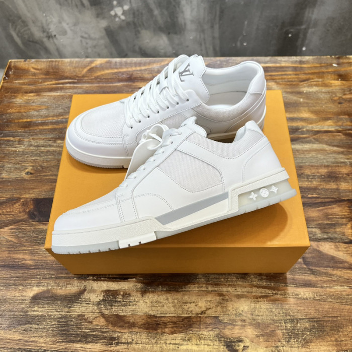 LV SNEAKER LV-000539