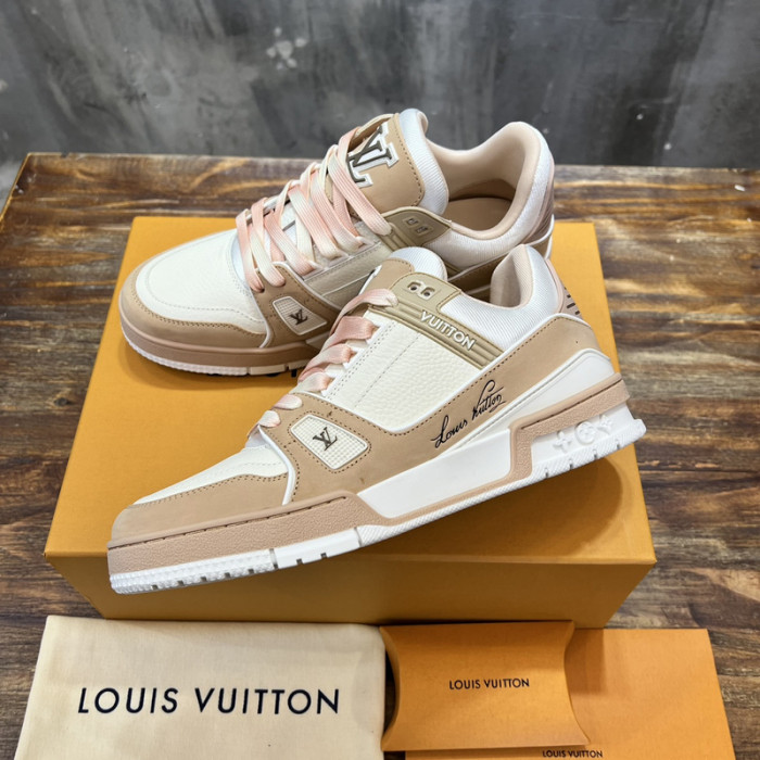 LV SNEAKER LV-000546