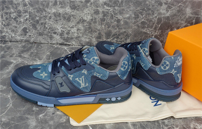 LV SNEAKER LV-000276