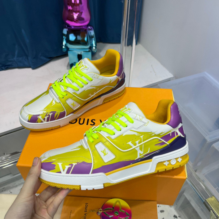 LV SNEAKER LV-000341