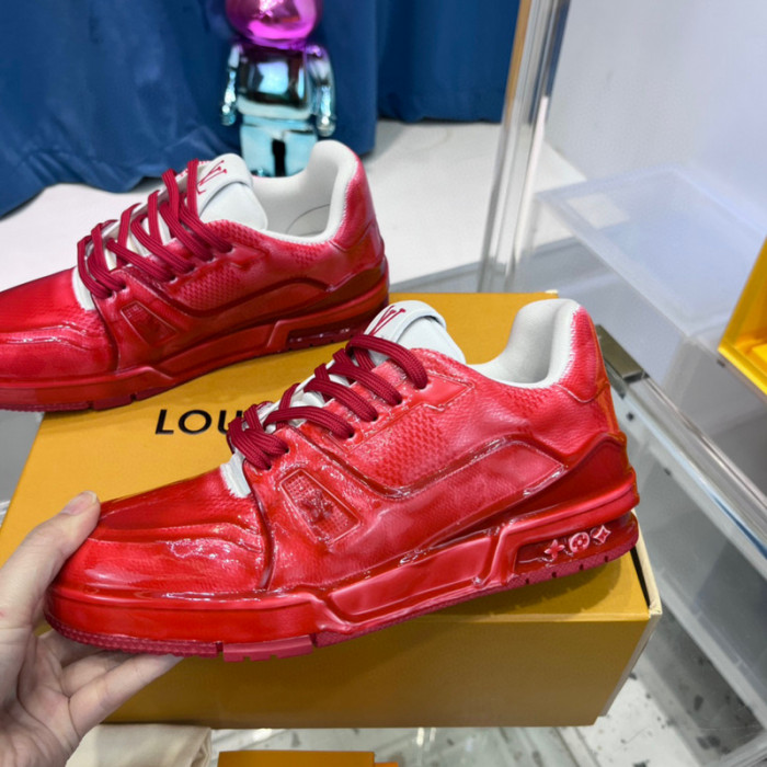 LV SNEAKER LV-000392