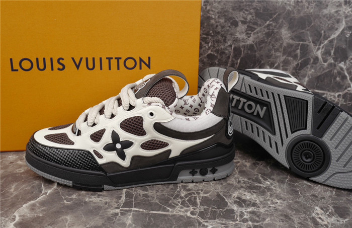 LV SNEAKER LV-000209