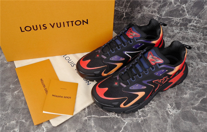 LV SNEAKER LV-000197