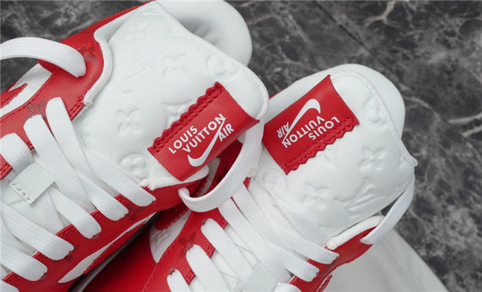 LV SNEAKER LV-000250