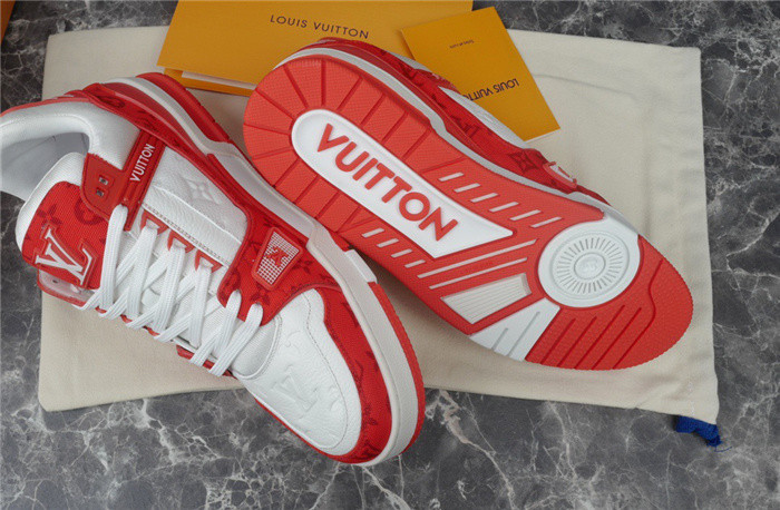 LV SNEAKER LV-000271