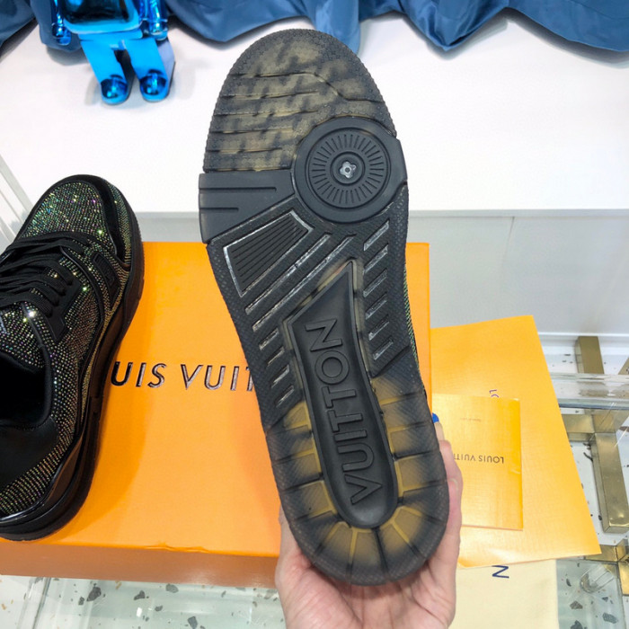 LV SNEAKER LV-000362