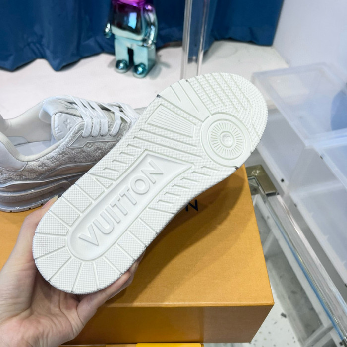 LV SNEAKER LV-000423