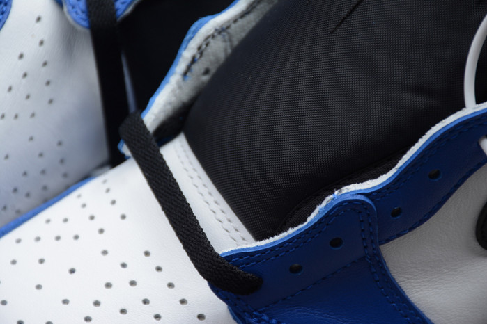 AIR JORDAN 1 OG “Game Royal” blue 555088-403