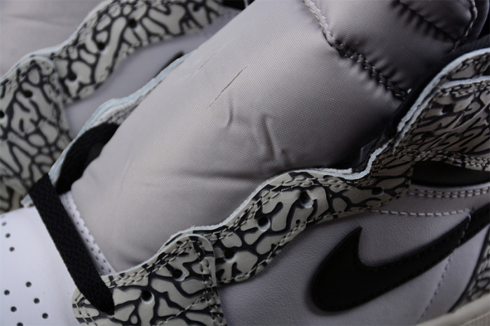 Jordan 1 Retro High OG White Cement DZ5485-052