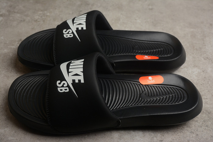 NIKE SANDALS N-027