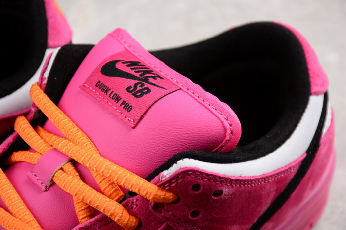 he Powerpuff Girls x Nike SB Dunk Low “Buttercup” FZ8319-600