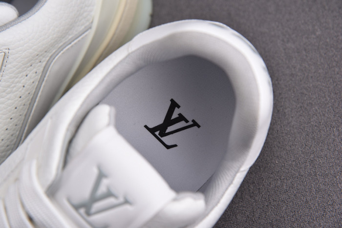 LV SNEAKER LV-000102