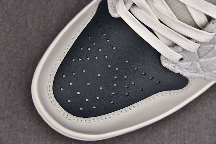 Jordan 1 Low Beaded DV1762-001