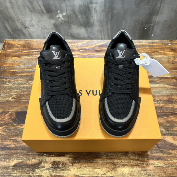 LV SNEAKER LV-000537