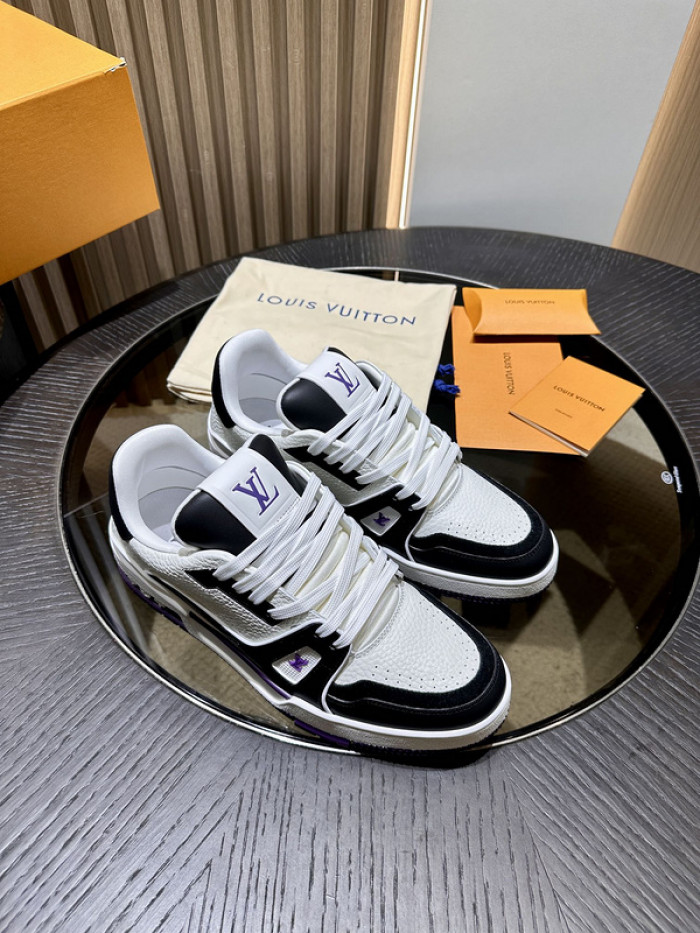 LV TRAINER SNEAKER LV-000567