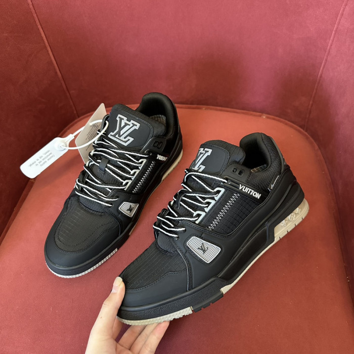 LV TRAINER SNEAKER LVT-000625