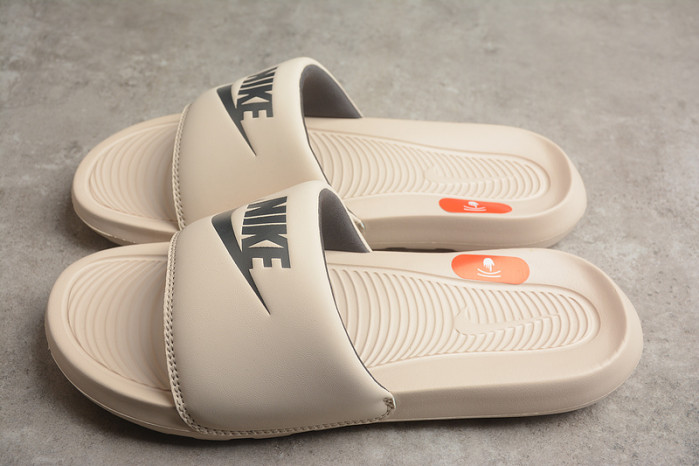 NIKE SANDALS N-022
