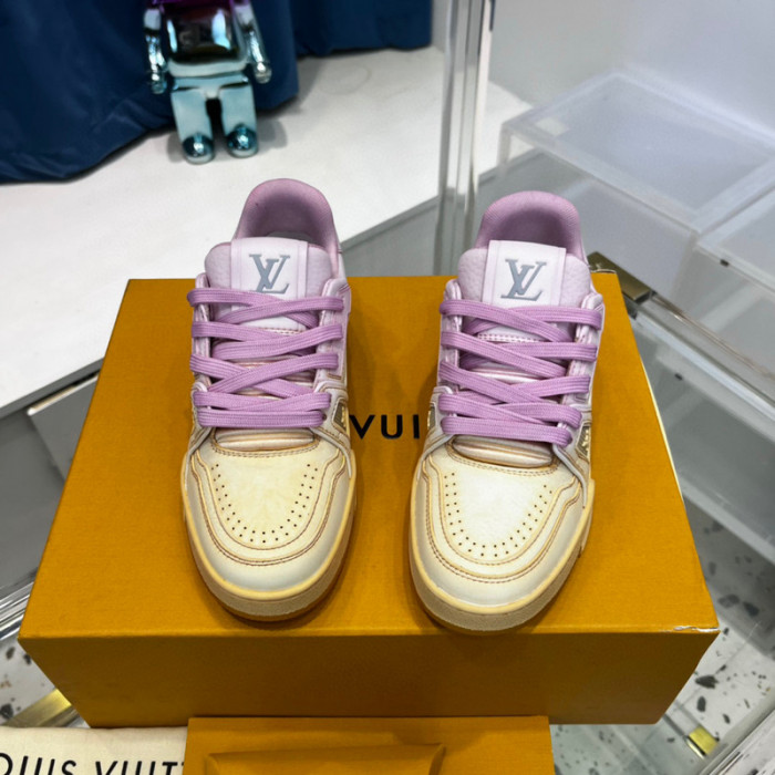LV SNEAKER LV-000379
