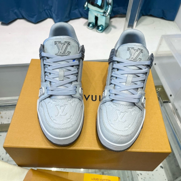 LV SNEAKER LV-000419