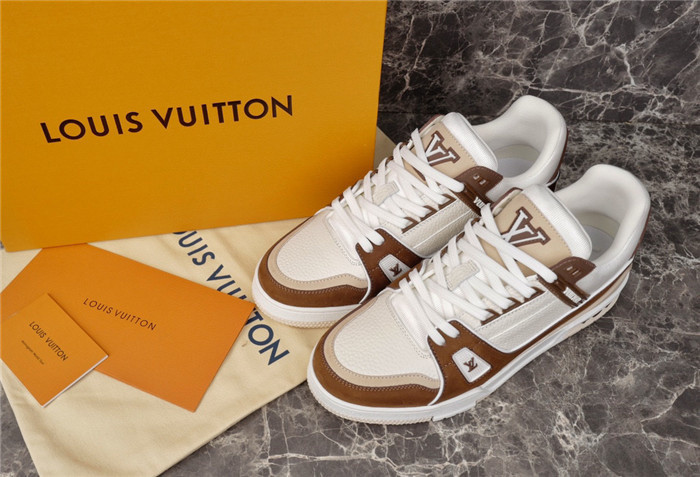 LV SNEAKER LV-000202