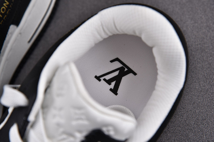 2022 l**is V*t*n x nike air force