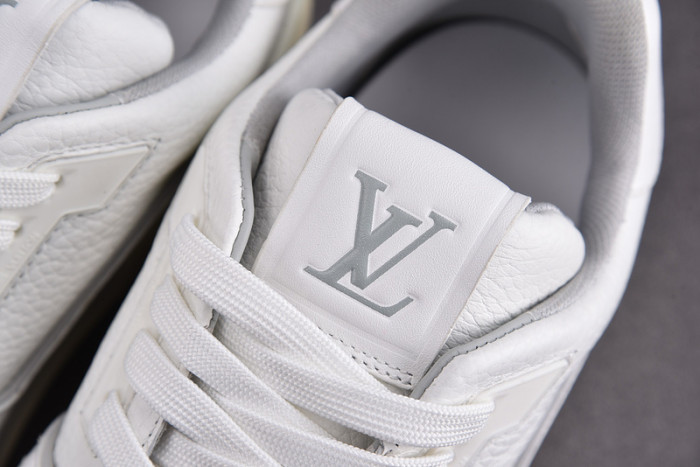 LV SNEAKER LV-000102
