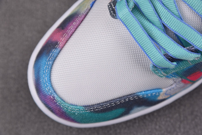 FUTURA LABORATORIES X NIKE DUNK LOW SB 