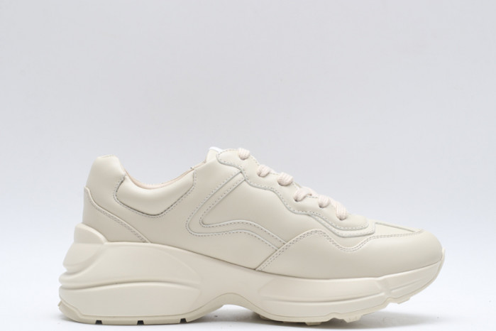 G*u*i* trainer sneaker121