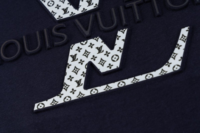 LV CLOTHES V00025