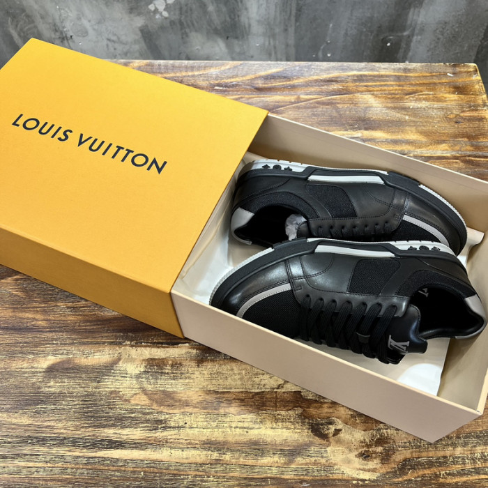 LV SNEAKER LV-000537