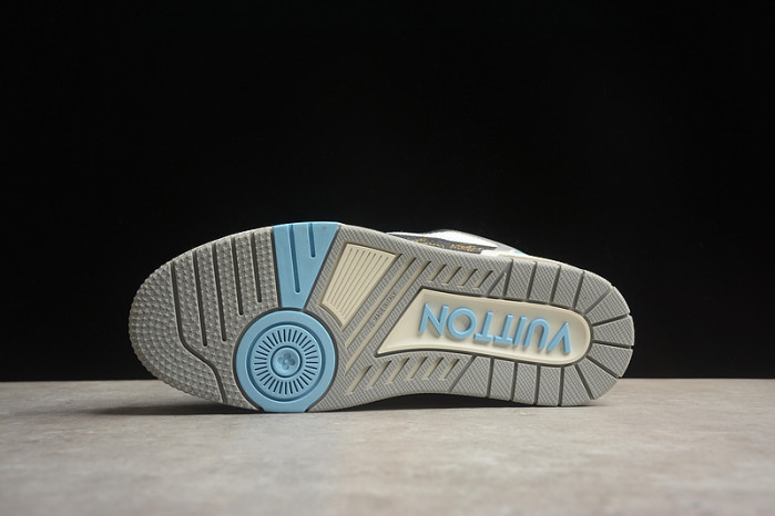 LV TRAINER SNEAKER LV-000553