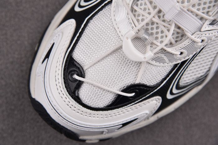 As*ic*s gel kayano tr v4 