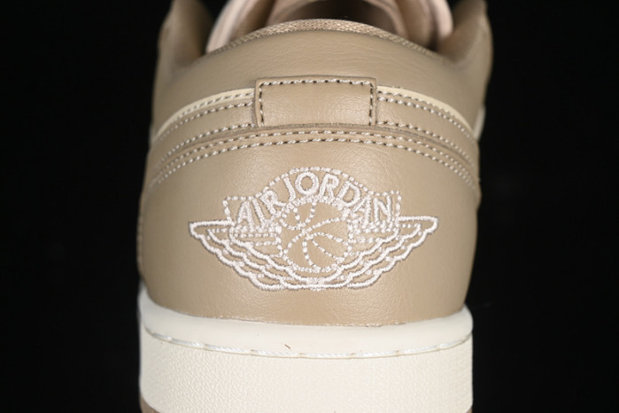 Wmns AIR Jordan 1 Low 