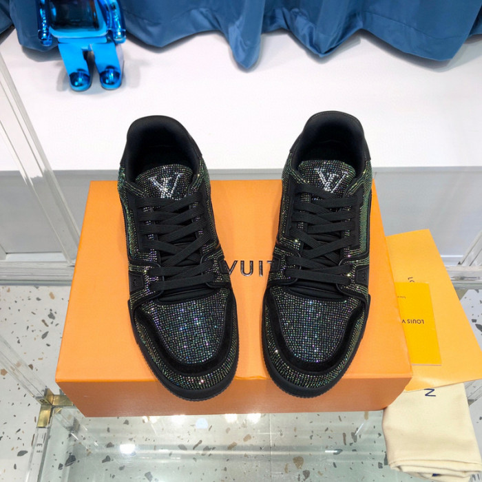 LV SNEAKER LV-000362