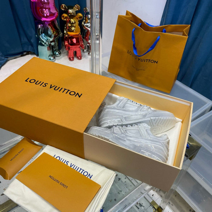 LV SNEAKER LV-000508