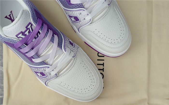 LV SNEAKER LV-000252