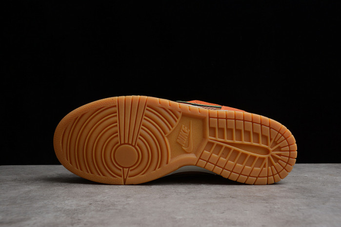 NIKE SB DUNK LOW SCRAP 