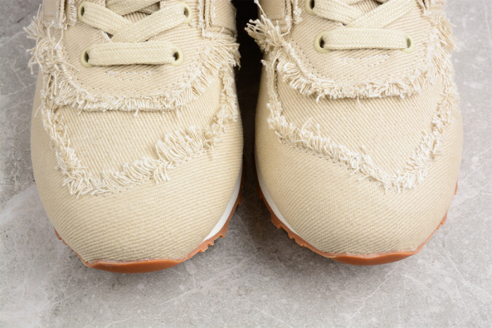 NEW BALANCE SNEAKER 011