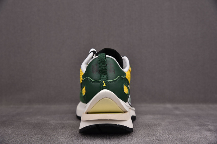 Nike Vaporwaffle sacai Tour Yellow Stadium Green CV1363-700