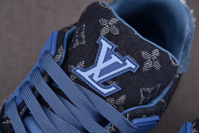 LV SNEAKER LV-000101