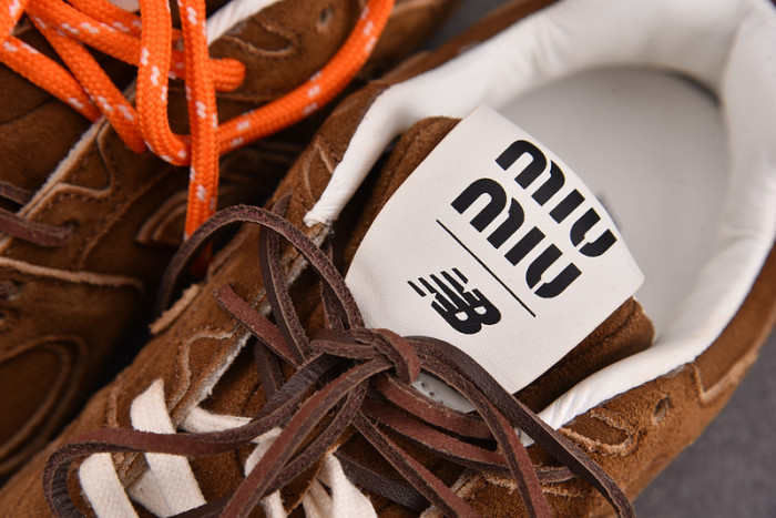 NEW BALANCE x Miu Miu 530 SL 