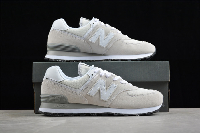 NEW BALANCE SNEAKER 