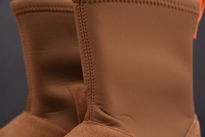 UGG Classic Dipper Boot